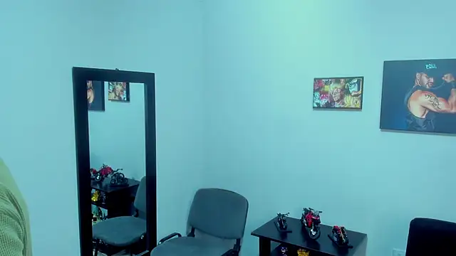 SamirHazard97 online show from 01-04-25, 09:52