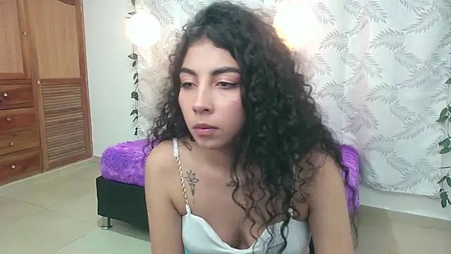 Snapshot of Mya_paris chatting on 12-03-24, 03:30 Mya paris online show from 12-03-24, 03:30