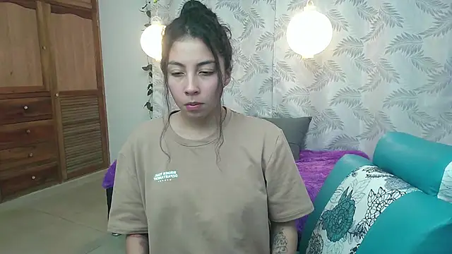 Snapshot of Mya_paris chatting on 12-29-24, 12:41 Mya paris online show from 12-29-24, 12:41