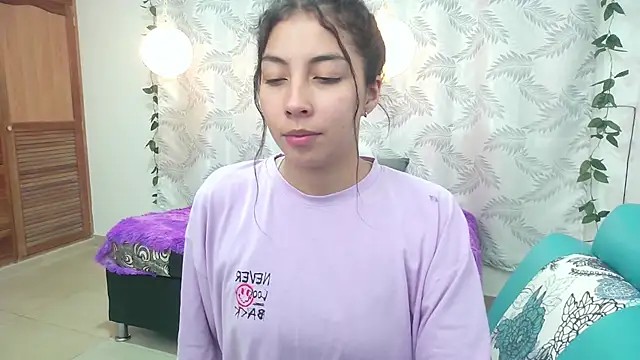 Snapshot of Mya_paris chatting on 12-31-24, 01:57 Mya paris online show from 12-31-24, 01:57