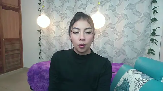 Snapshot of Mya_paris chatting on 01-10-25, 03:18 Mya paris online show from 01-10-25, 03:18