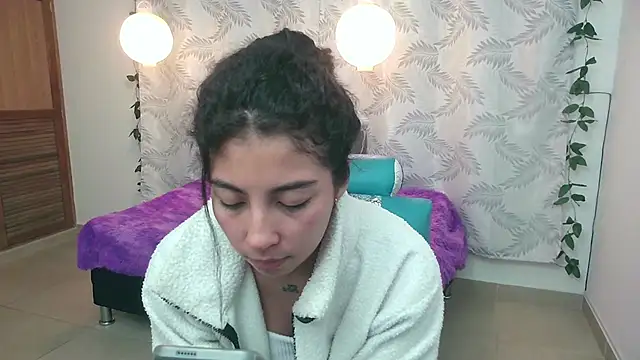 Snapshot of Mya_paris chatting on 01-26-25, 05:45 Mya paris online show from 01-26-25, 05:45