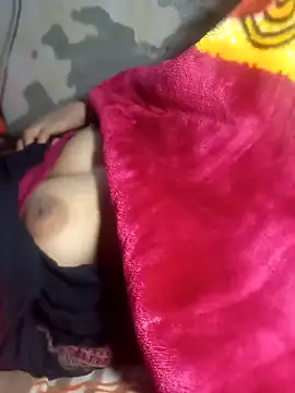 Indcople28 online show from 12-31-24, 07:07