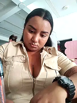 Snapshot of sweet07coral chatting on 02-19-25, 07:05 sweet07coral online show from 02-19-25, 07:05