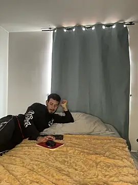 anika lowen02 online show from 10-29-25, 03:58