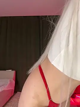LoveLuna  online show from 05-29-26, 10:19