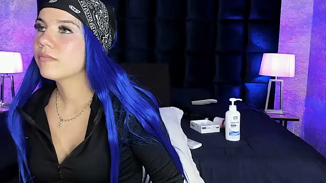 MelaniieRoux online show from 03-18-25, 01:32