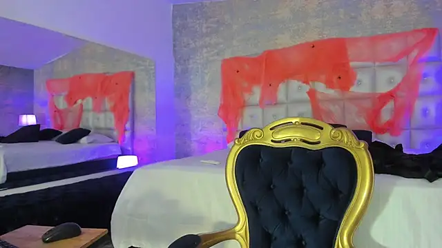 MelaniieRoux online show from 10-12-25, 12:04