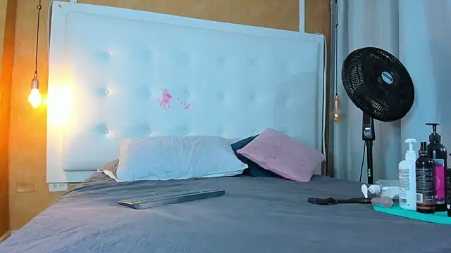  evamilf  online show from 02-05-26, 12:21