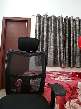 sanaya baby online show from 12-31-24, 08:45