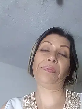 Snapshot of alixia81 chatting on 09-28-25, 10:59 alixia81 online show from 09-28-25, 10:59