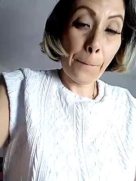 Snapshot of alixia81 chatting on 10-03-25, 11:24 alixia81 online show from 10-03-25, 11:24