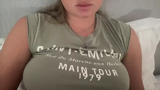 KaraLeee online show from 03-04-25, 05:11