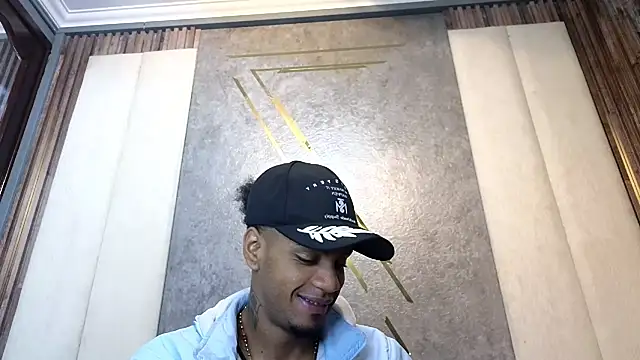 AaronCruz  online show from 02-25-25, 01:06