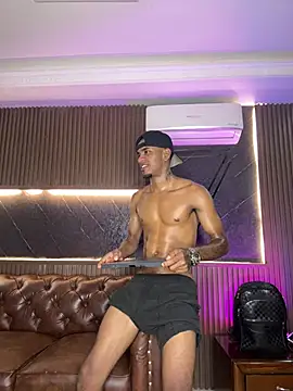 Snapshot of AaronCruz_ chatting on 03-27-26, 04:51 AaronCruz online show from 03-27-26, 04:51