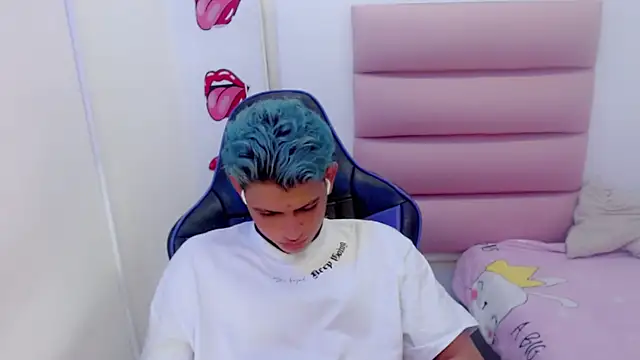 Yosepp  online show from 01-15-25, 03:22