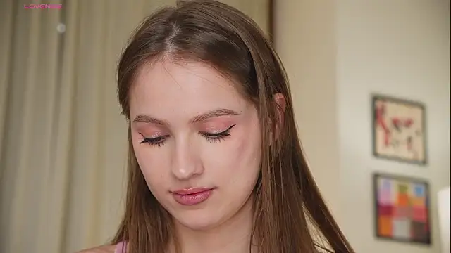 Snapshot of hecola chatting on 03-30-26, 12:17 hecola online show from 03-30-26, 12:17