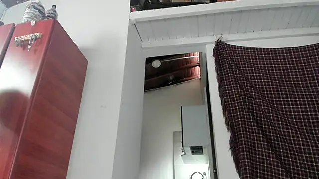 Snapshot of Tony_Hoffa chatting on 02-19-25, 05:49 Tony Hoffa online show from 02-19-25, 05:49