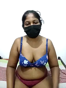 Snapshot of Aroma_Sl chatting on 03-08-25, 11:39 Aroma Sl online show from 03-08-25, 11:39