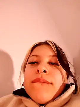 Snapshot of sammymoon chatting on 02-26-25, 10:53 sammymoon online show from 02-26-25, 10:53