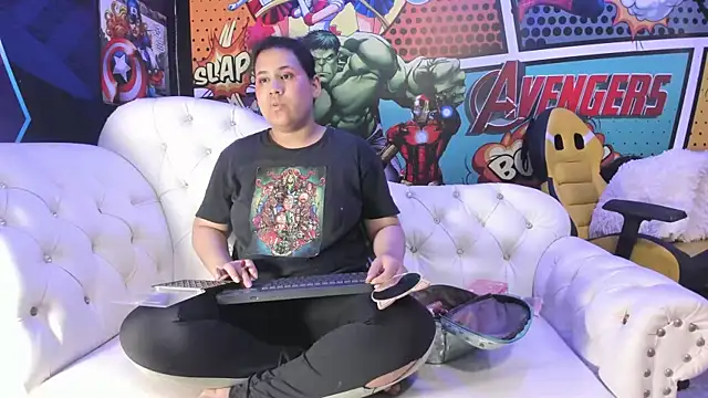 Snapshot of candy_hairy chatting on 11-07-25, 02:44 candy hairy online show from 11-07-25, 02:44