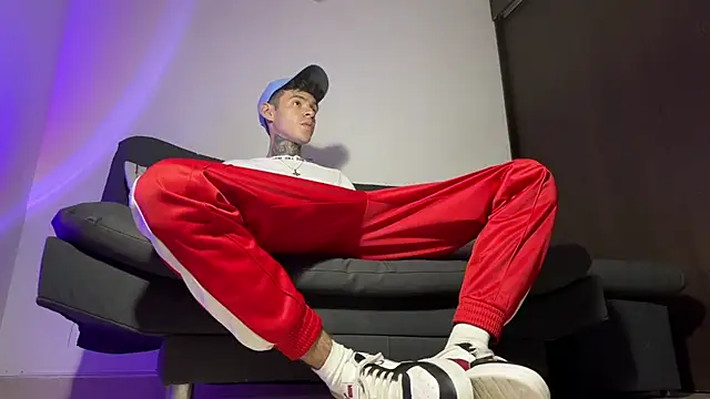 Saturno v online show from 03-14-25, 05:05