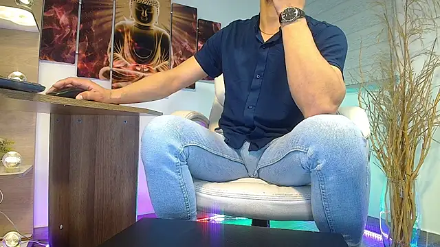 Snapshot of alessandro_wye chatting on 03-18-25, 04:47 alessandro wye online show from 03-18-25, 04:47