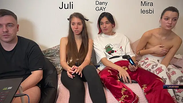 fcjuicy pussy online show from 01-09-25, 04:39