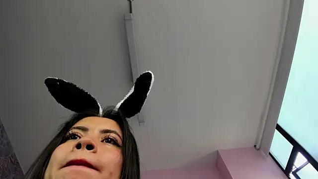 soyzarahtorres online show from 01-04-25, 03:28