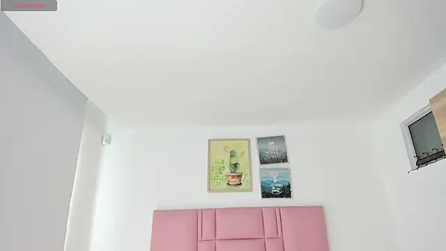 soyzarahtorres online show from 02-05-26, 07:51