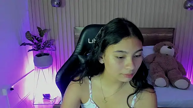 Snapshot of melody_flowers chatting on 12-26-24, 03:20 melody flowers online show from 12-26-24, 03:20