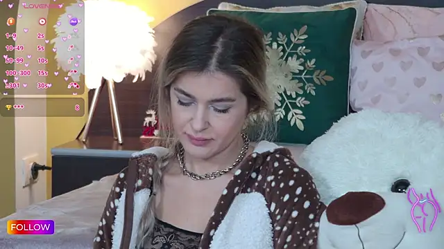 Sarah-Hart online show from 12-14-24, 05:40