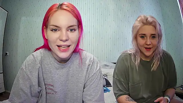 ChrisGirls online show from 12-22-24, 10:17