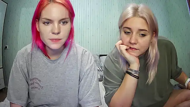 ChrisGirls online show from 12-22-24, 01:22