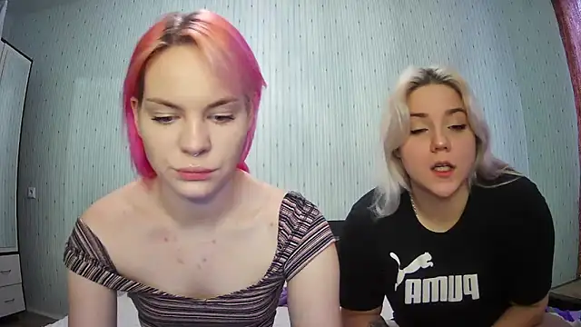 ChrisGirls online show from 01-15-25, 11:43
