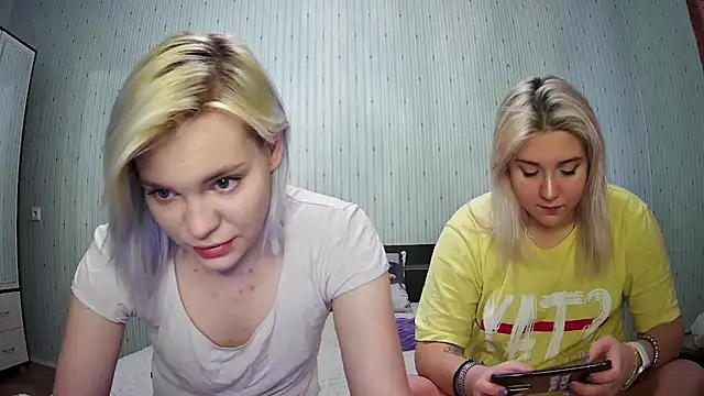 ChrisGirls online show from 01-18-25, 09:02