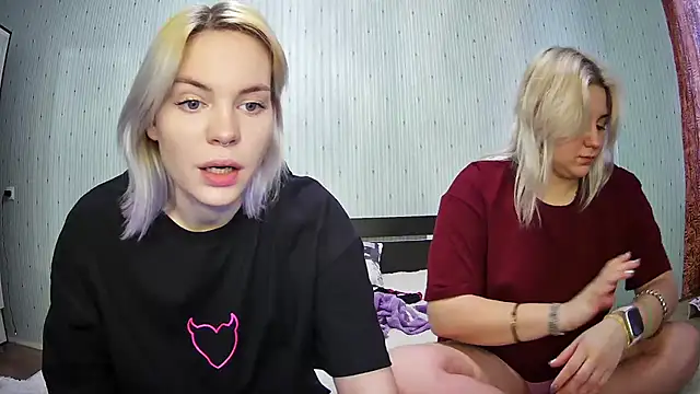 ChrisGirls online show from 01-20-25, 10:07
