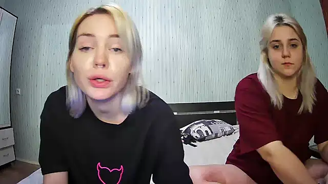 ChrisGirls online show from 01-21-25, 03:43