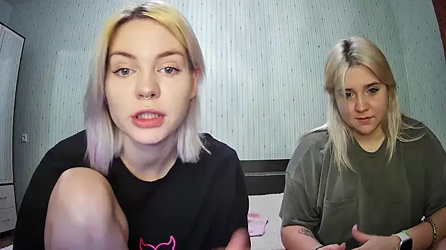 ChrisGirls online show from 01-22-25, 03:18