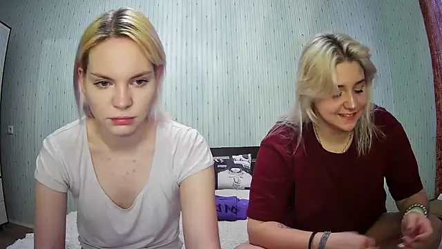 ChrisGirls online show from 01-24-25, 11:04