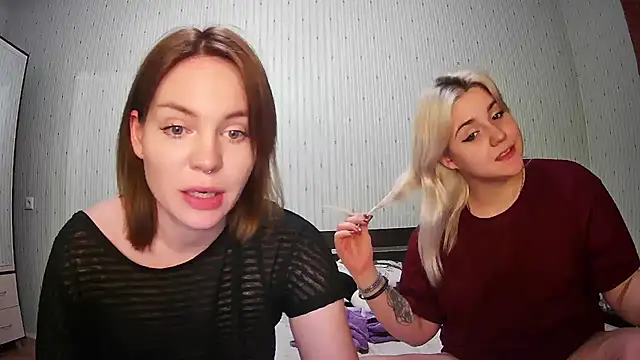 ChrisGirls online show from 01-30-25, 05:17