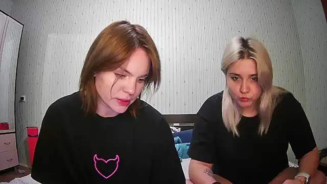 ChrisGirls online show from 02-06-25, 05:09