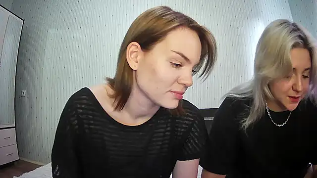ChrisGirls online show from 02-07-25, 12:17
