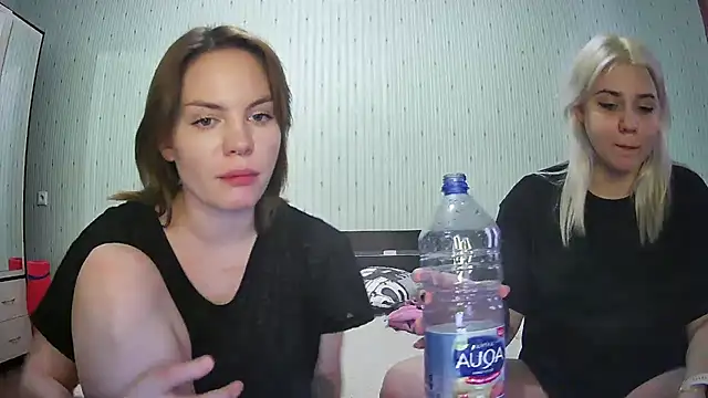 ChrisGirls online show from 02-18-25, 01:33