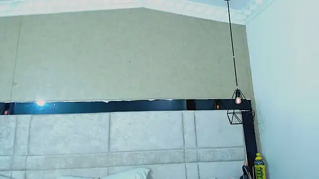 Snapshot of kimCosseyy chatting on 02-18-26, 02:07 kimCosseyy online show from 02-18-26, 02:07