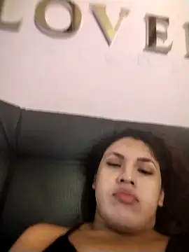 Snapshot of kimCosseyy chatting on 03-22-26, 01:53 kimCosseyy online show from 03-22-26, 01:53