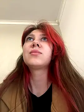 Snapshot of ChloesTem chatting on 11-11-25, 10:59 ChloesTem online show from 11-11-25, 10:59