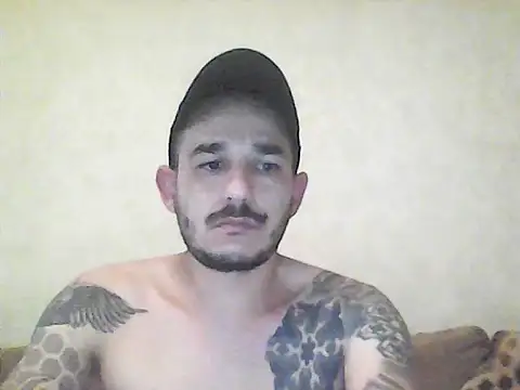 Snapshot of Kurqga chatting on 10-21-25, 10:49 Kurqga online show from 10-21-25, 10:49