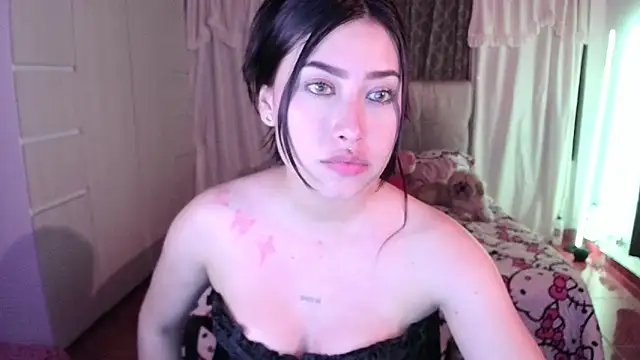 Emilyswan04 online show from 03-22-26, 02:26