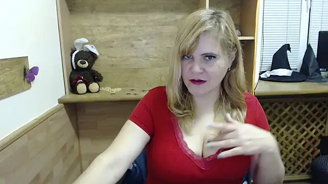 DaniellaKiss online show from 10-21-25, 05:35